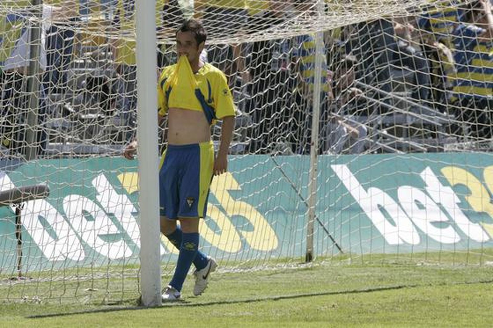 López Silva se lamenta tras marrar una ocasión. 

Foto: Jesus Marin