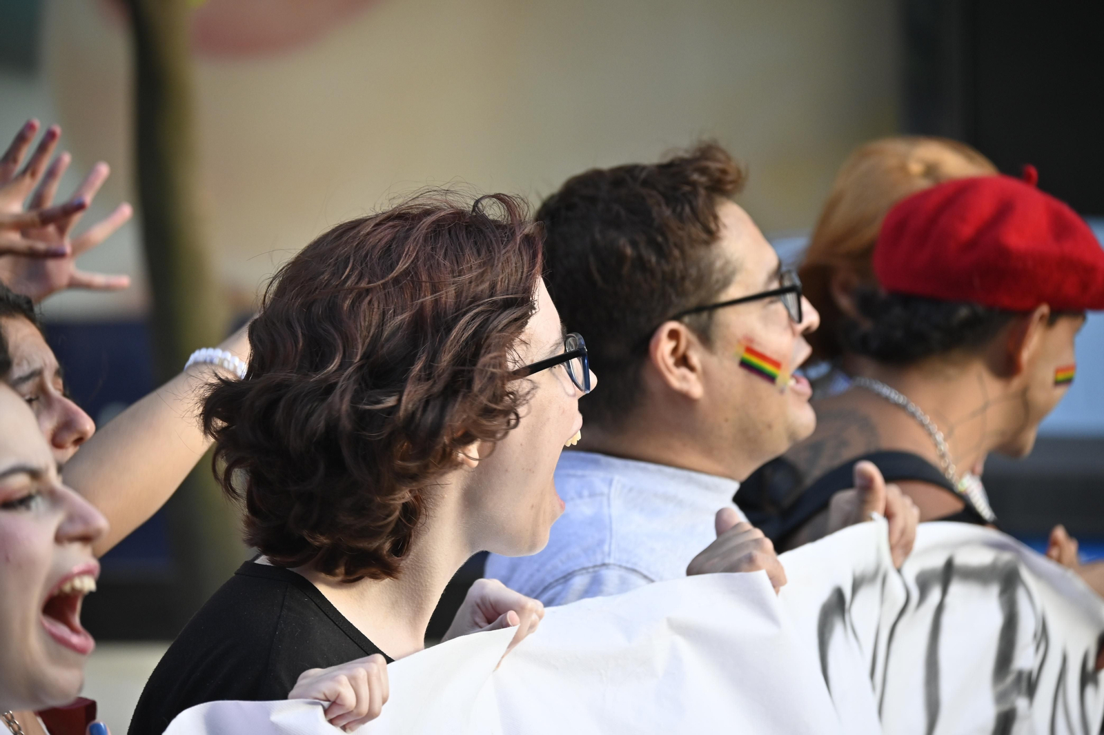 Las mejores imágenes de la manifestacióndel del Orgullo LGTBI en Huelva