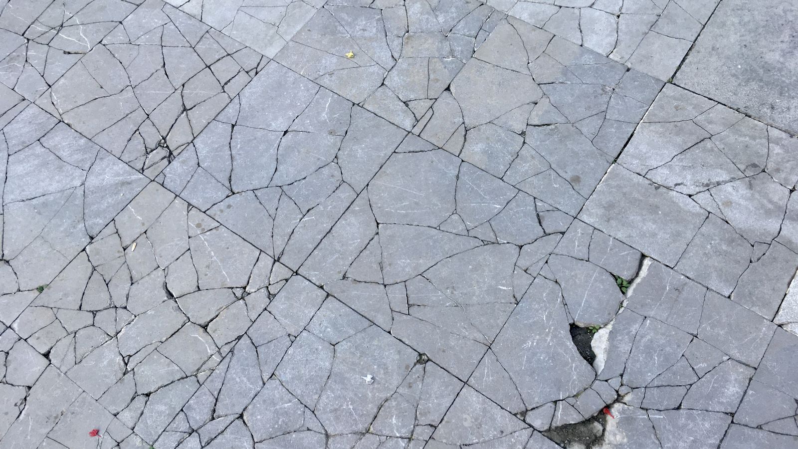 Baldosas en la Plaza Alta de Algeciras.