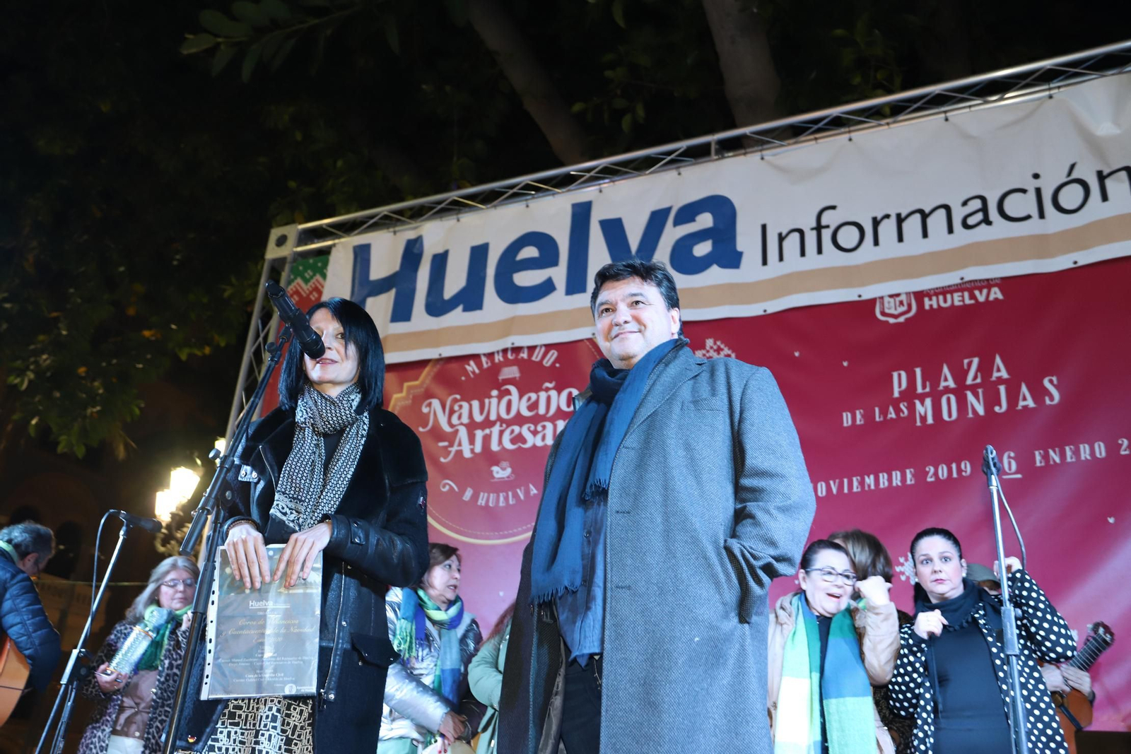 Imágenes del Cuentacuentos de Huelva Información con el alcalde Gabriel Cruz