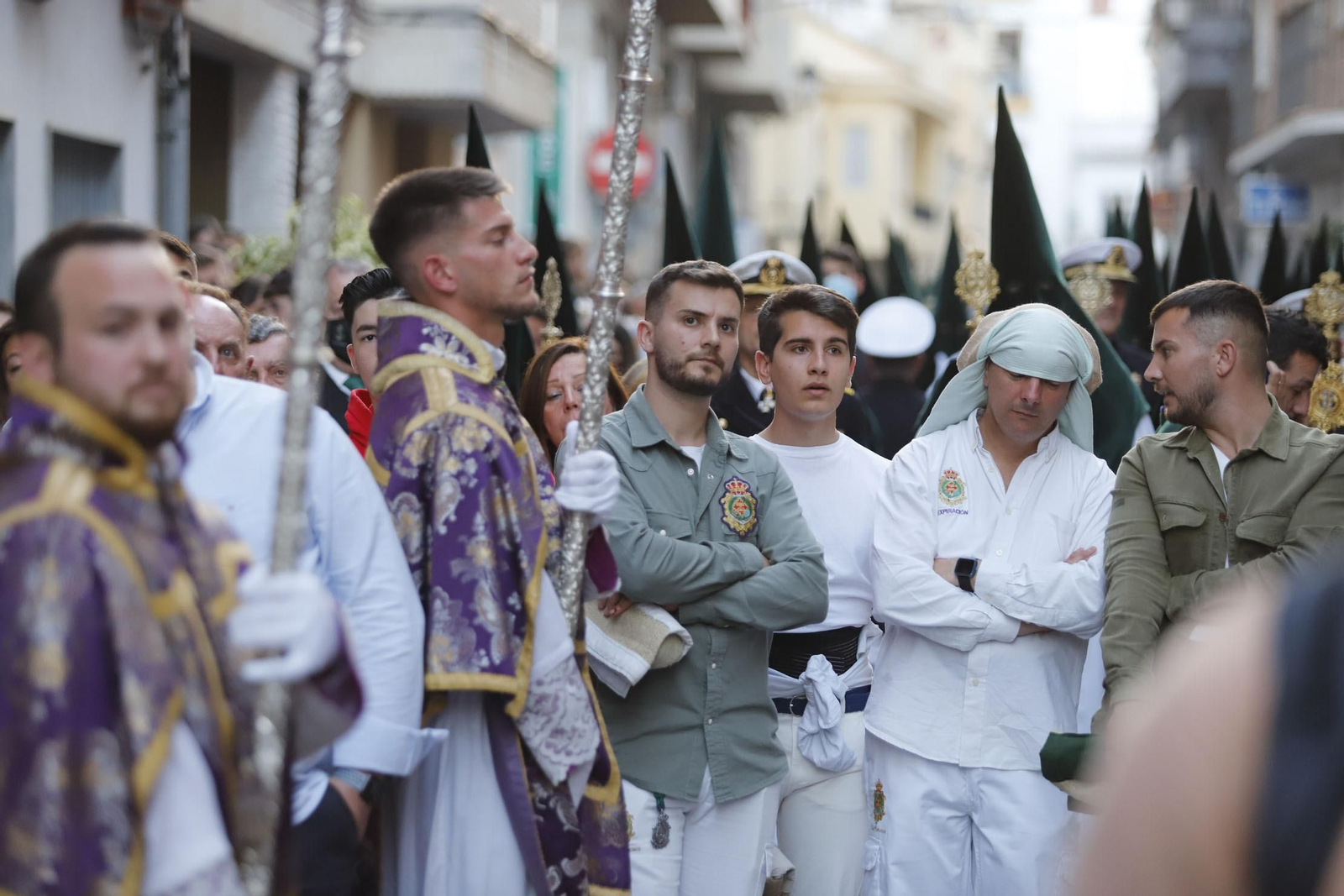 Imágenes de la estación de penitencia de la Hermandad de La Esperanza de Huelva