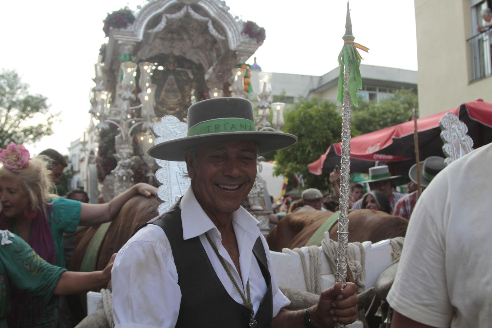 Las imágenes de la vuelta de Triana a Sevilla