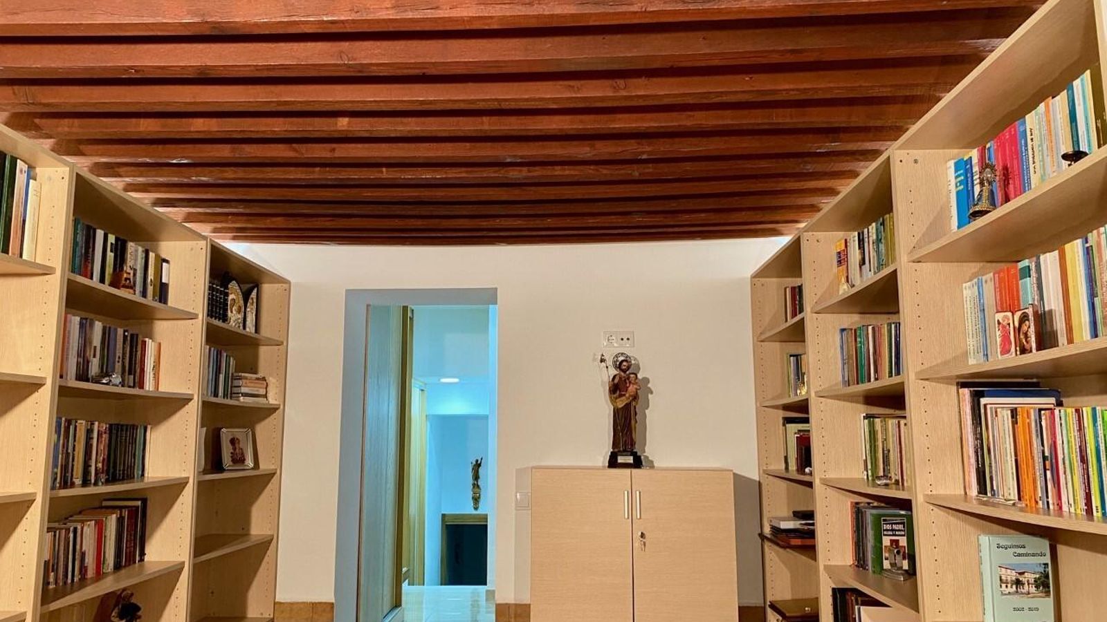 Interior de la parroquia.