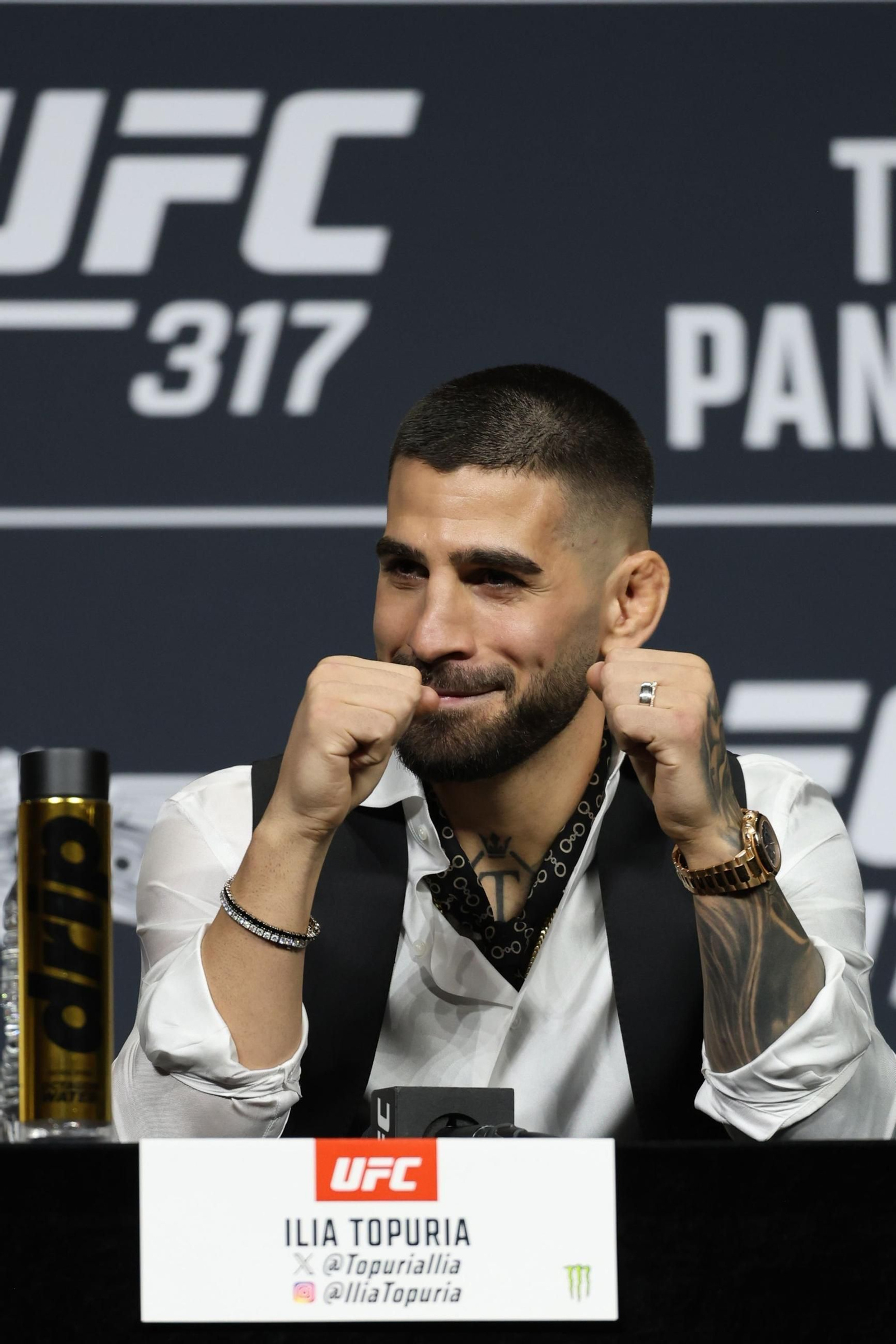 Las fotos del triunfo de Topuria ante Oliveira