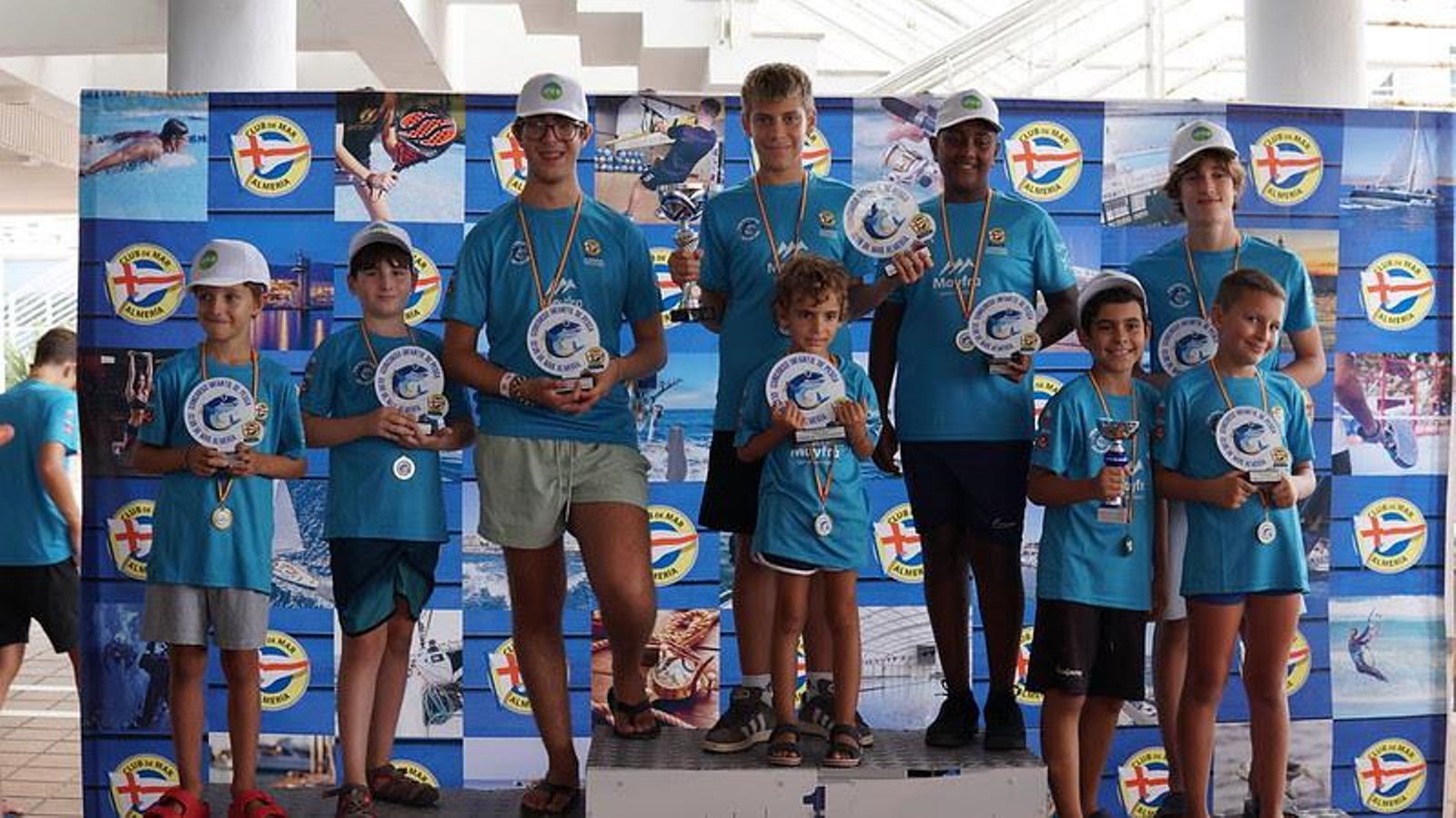 Podio del Concurso Infantil de Pesca de la Feria de Almería celebrado en las instalaciones del Club de Mar de Almería.