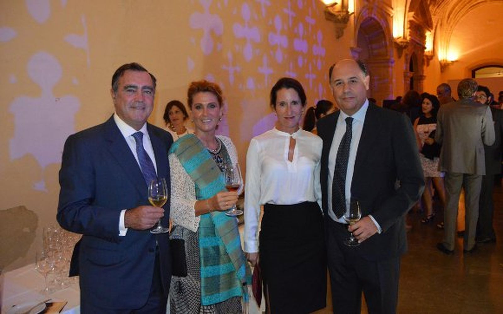 El bodeguero José Ramón Estévez con su mujer, María Luisa Cuñado, junto a Catalina Sustacha y Víctor Vélez.

Foto: Ignacio Casas de Ciria