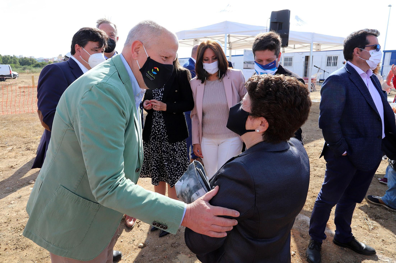 Imágenes de la  colocación de la primera piedra del nuevo colegio público ubicado en el 'Ensanche Sur'