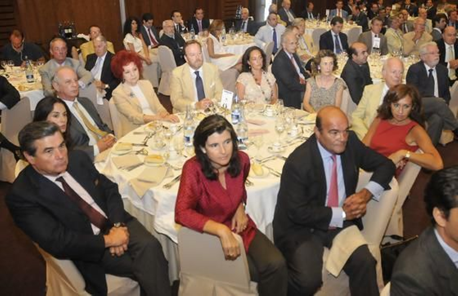 Cristina Borrero, Juan Parias, Isabel Aguilar, Manuel Sainz de Rozas, Juana de Aizpuru, Pablo Beca, Inmaculada Millán, María Luisa Guardiola, Luis Manuel Halcón, Arancha Manzanares y José María Estrada.

Foto: J.C.Vázquez/V.Hidalgo/M.Gómez
