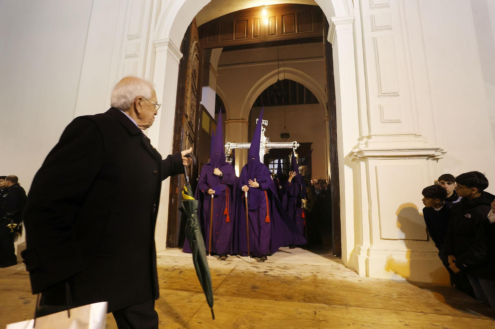 Las mejores imágenes del Martes Santo en Huelva: Hermandad de Pasión