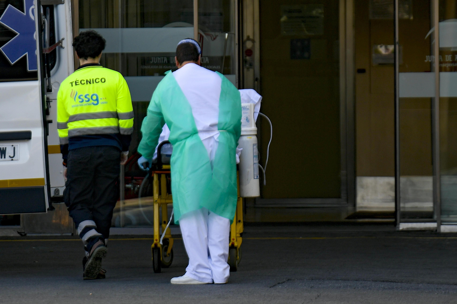 El número de ingresos sigue siendo muy alto pero la caída de contagios puede bajarlos ya la semana que viene