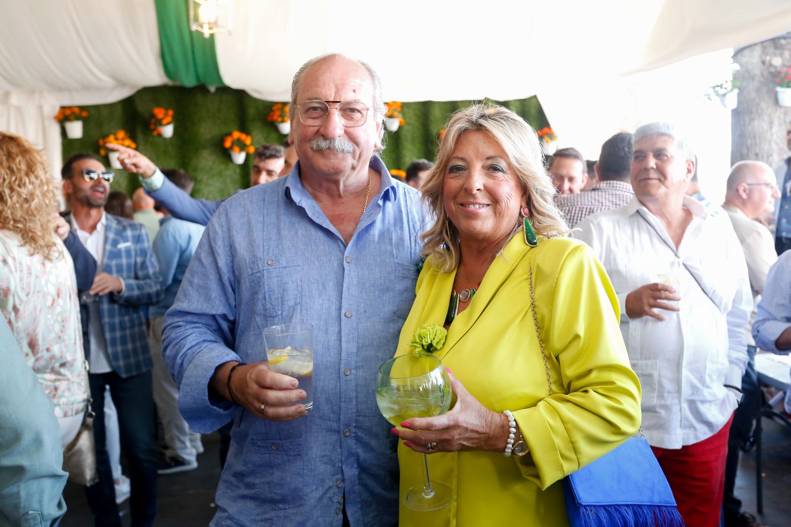 Búscate en la fotos del viernes en la feria de Los Barrios