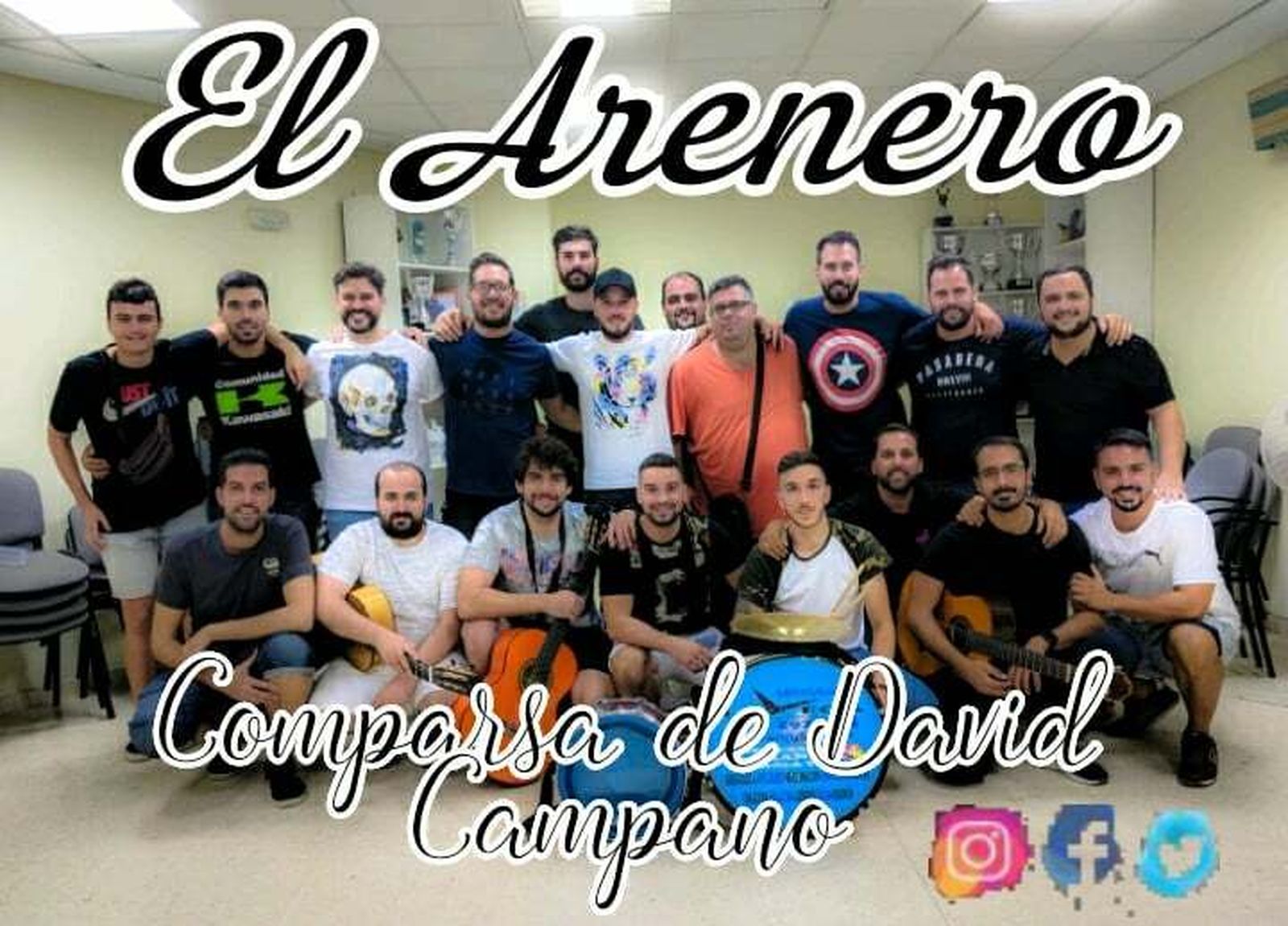 Los integrantes de la comparsa El arenero, la primera de Sevilla que este año pisará el Falla.