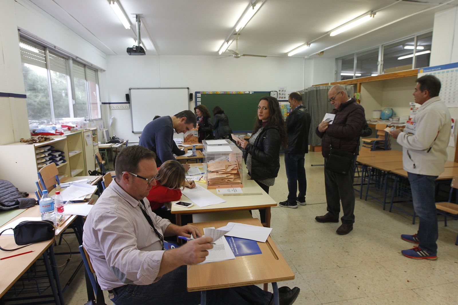 Así están votando los almerienses este 10N