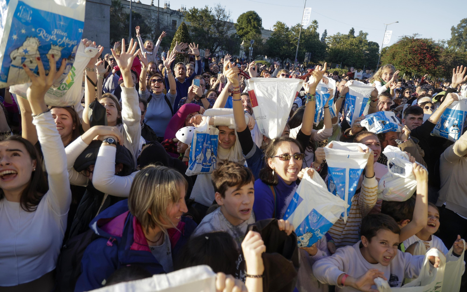 Las imágenes de la Cabalgata de los Reyes Magos en Sevilla