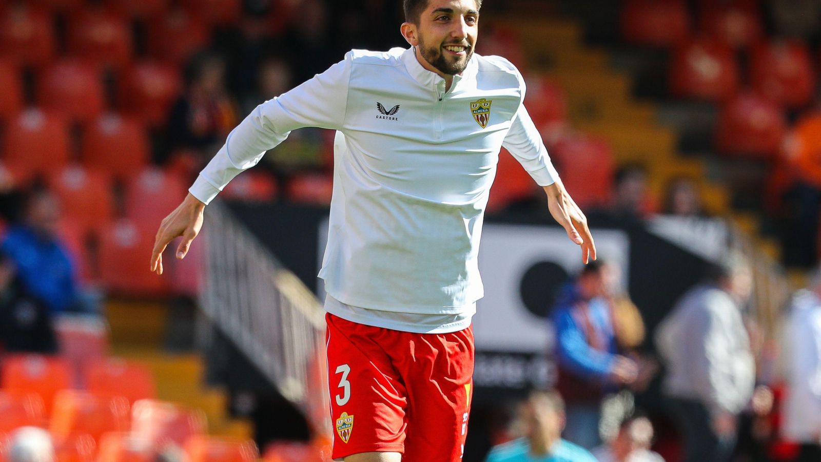 Édgar se ha asentado en el eje de la zaga y debe ser un pilar en Segunda