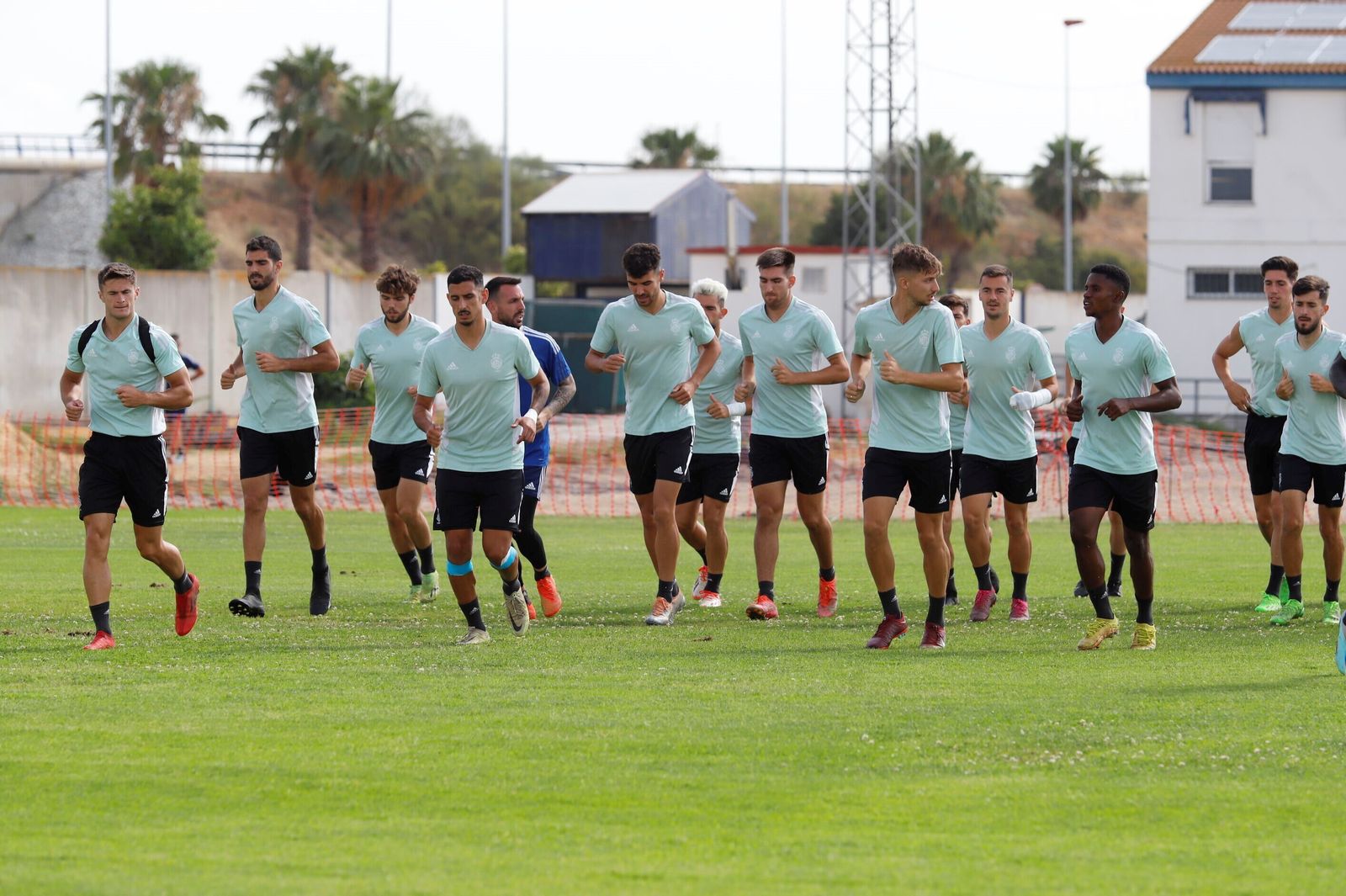 Jugadores del Recreativo preparando el play-off.