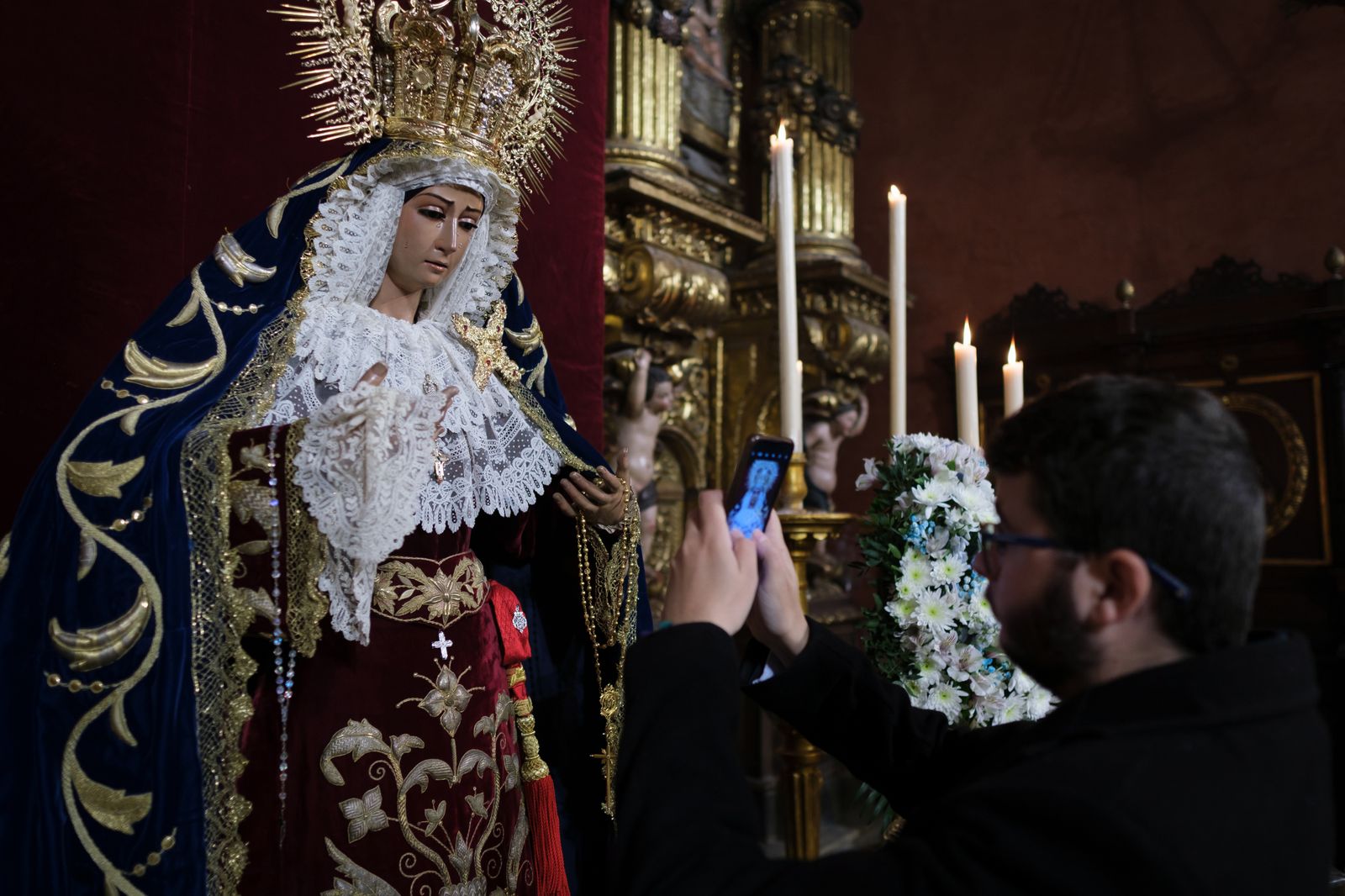 Las imágenes de la veneración a la Virgen de la Cabeza de las Siete Palabras