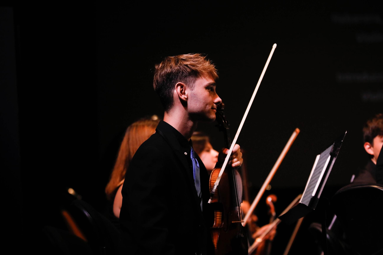 El concierto de la Orquesta de la UAL en el Auditorio Maestro Padilla, en imágenes