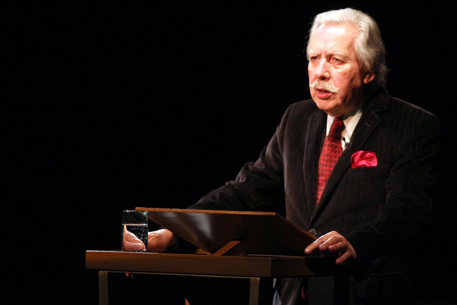 Inauguración del ciclo 'La lengua viaja a América', enmarcado en el 525 Aniversario del Encuentro entre dos Mundos