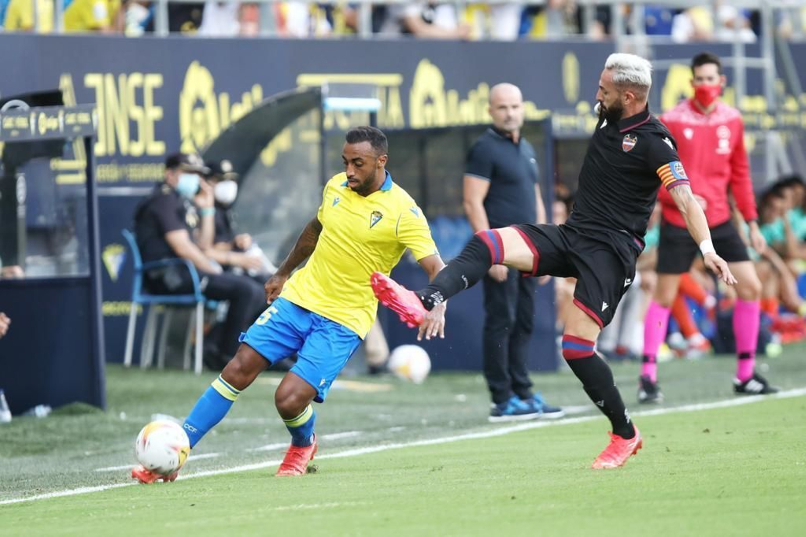 Las imágenes del Cádiz-Levante