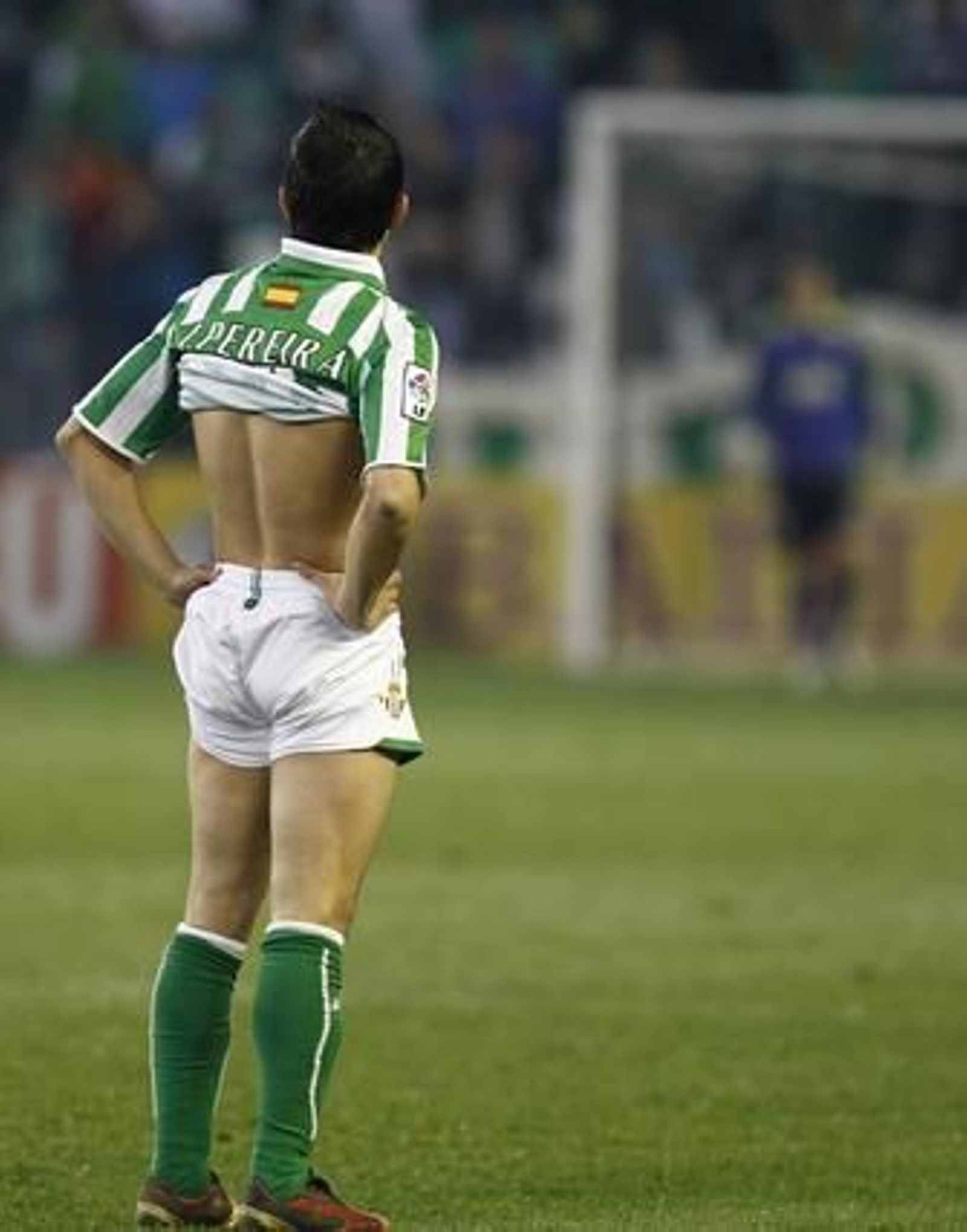 El Betis pierde en casa, con el Elche (1-4), su cuarto partido seguido. / Antonio Pizarro