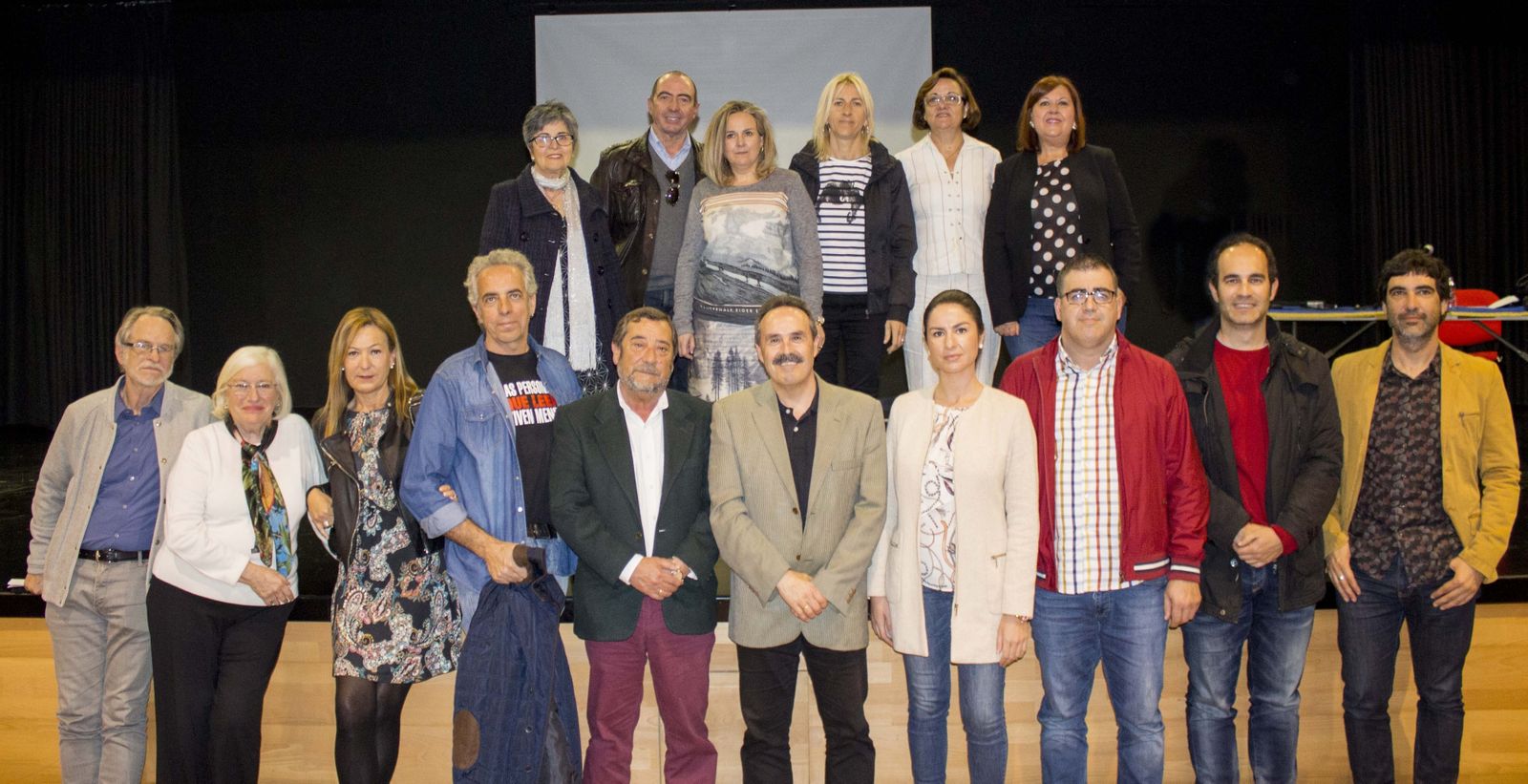 El delegado de Cultura, Alfredo Valdivia presidió el maratón poético celebrado en Carboneras.