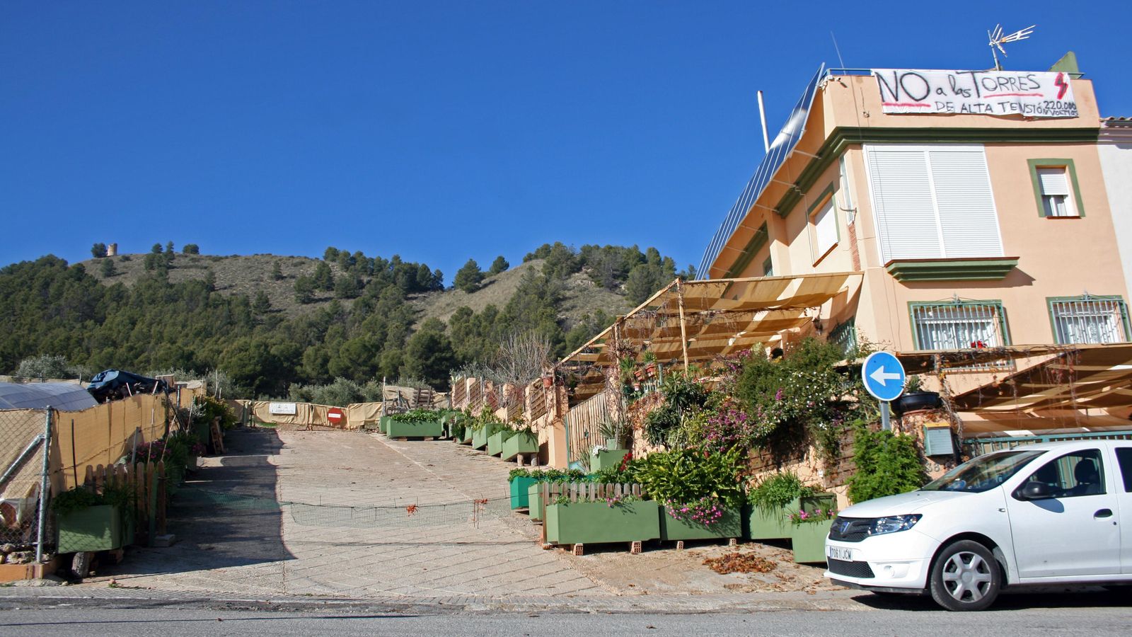 La polémica por las torres de alta tensión ha pasado del valle de Lecrín a Albolote
