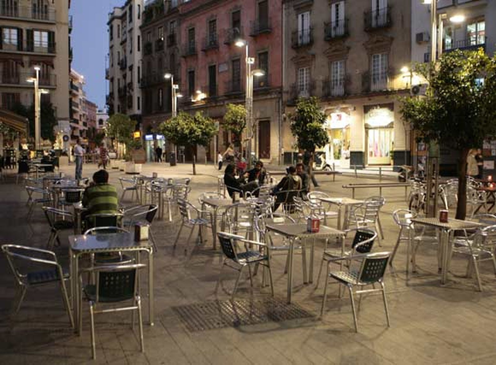 Paro sube en 15.172 personas en Andalucía y supera los 912.000 desempleados