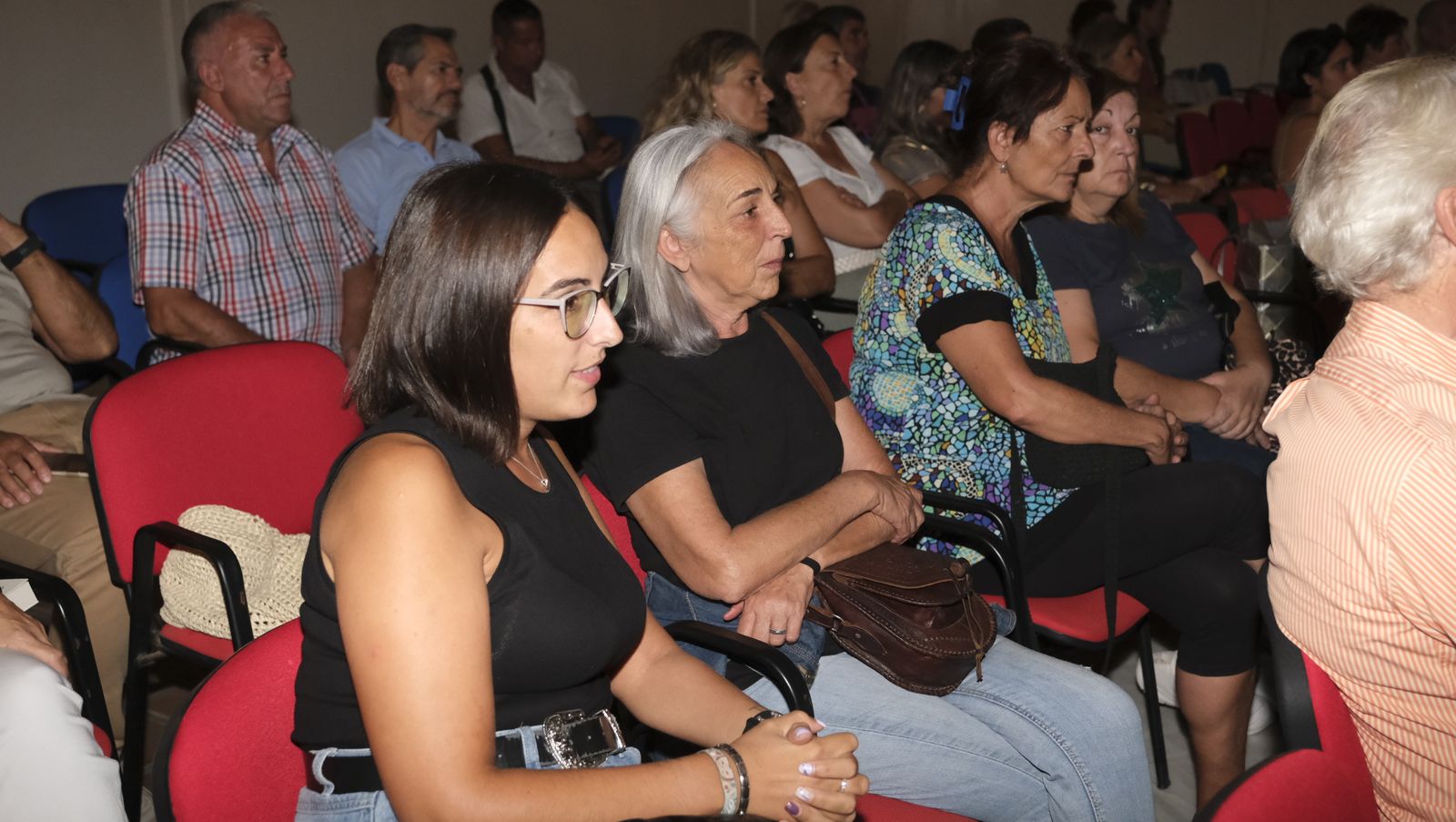 Imágenes de Diario de los Libros en Mojácar, con la escritora Julia Navarro