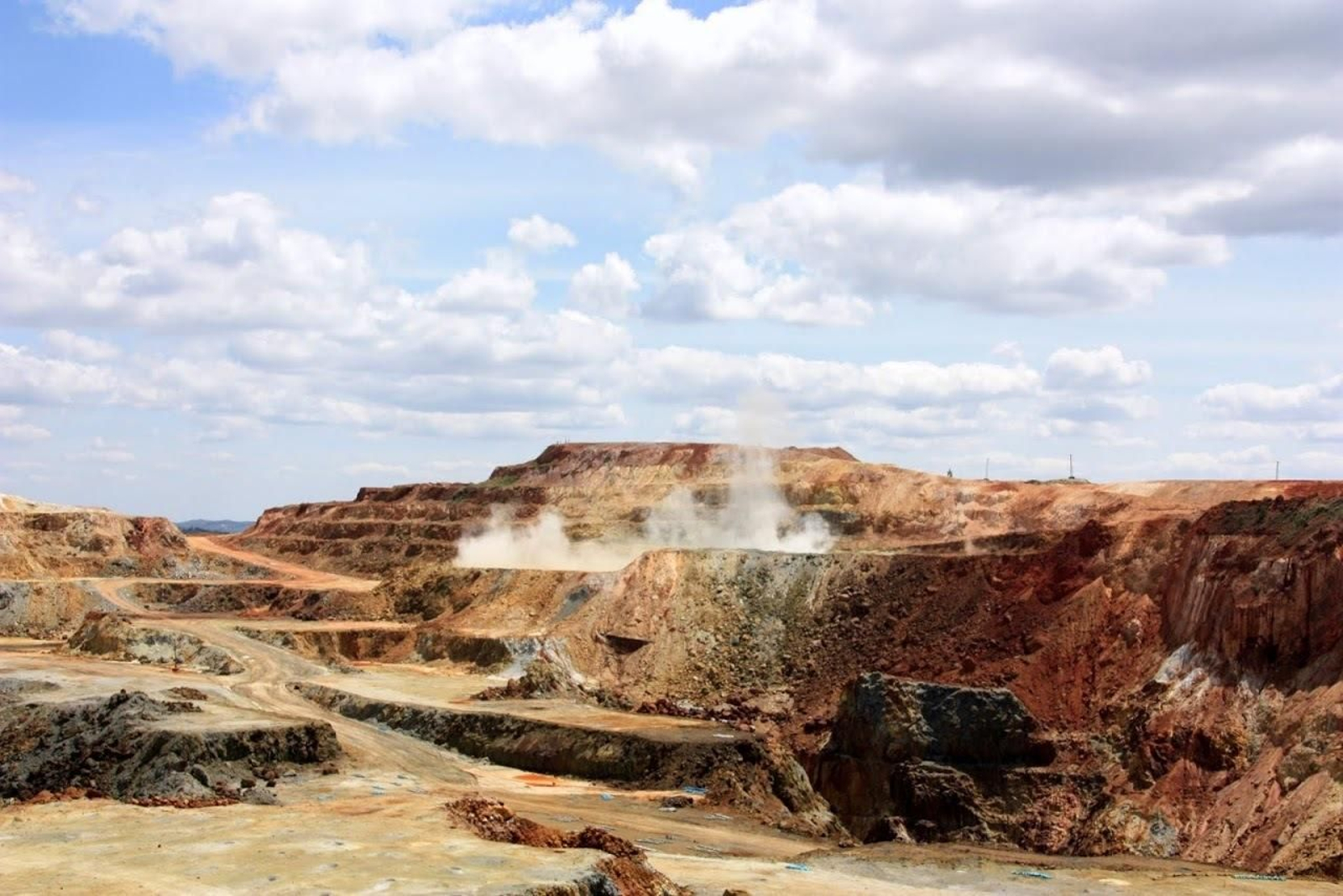 Voladura en una mina de Riotinto.