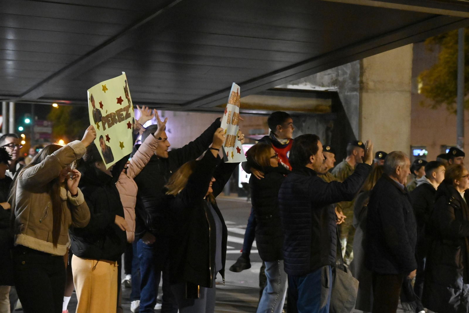 Emoción en la llegada a Córdoba de los soldados de la Brigada de Cerro Muriano desde Letonia