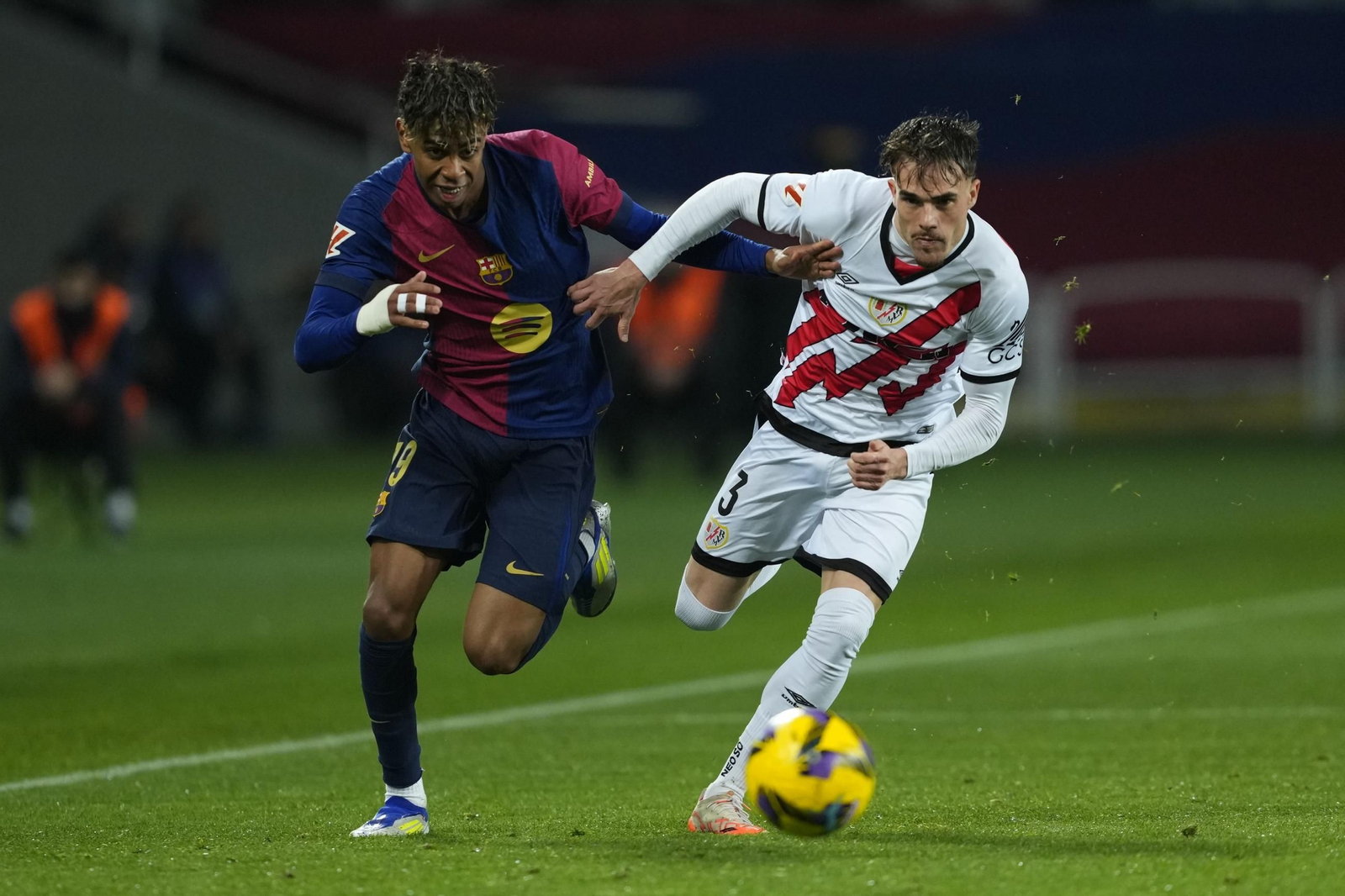 Las fotos del polémico Barcelona - Rayo Vallecano