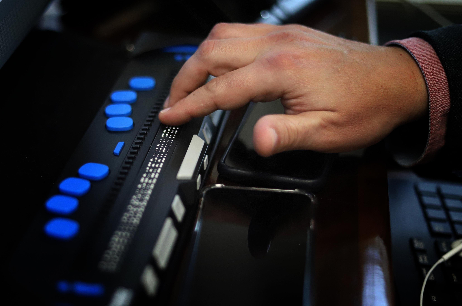 Imágenes de la entrevista a Francisco García Soriano, director de la ONCE en Huelva