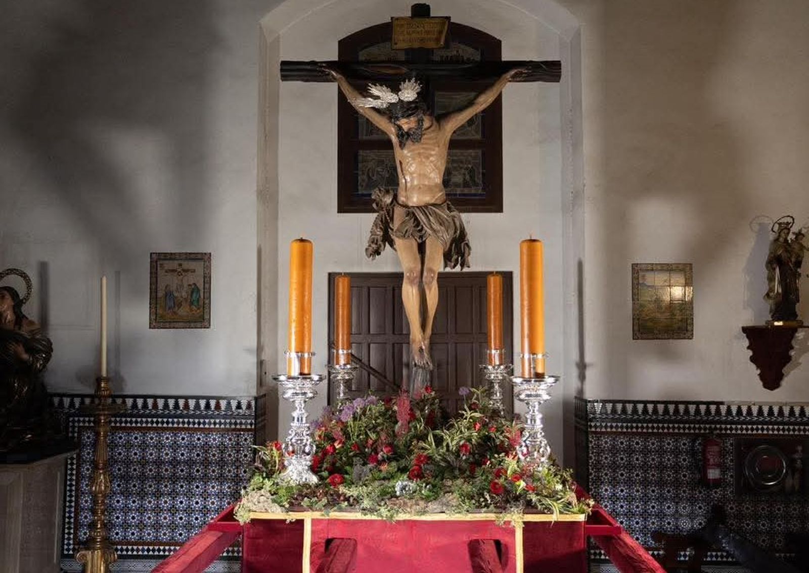 El Cristo de la Buena Muerte, en las andas para el Vía Crucis.
