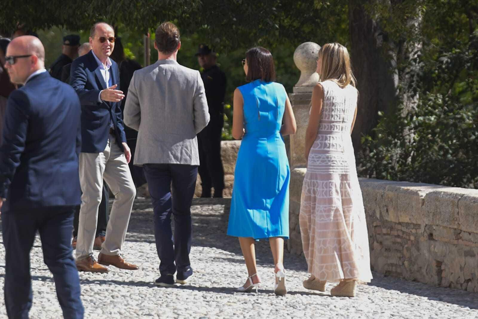 Los acompañantes de los líderes europeos se van de paseo turístico por el centro de Granada