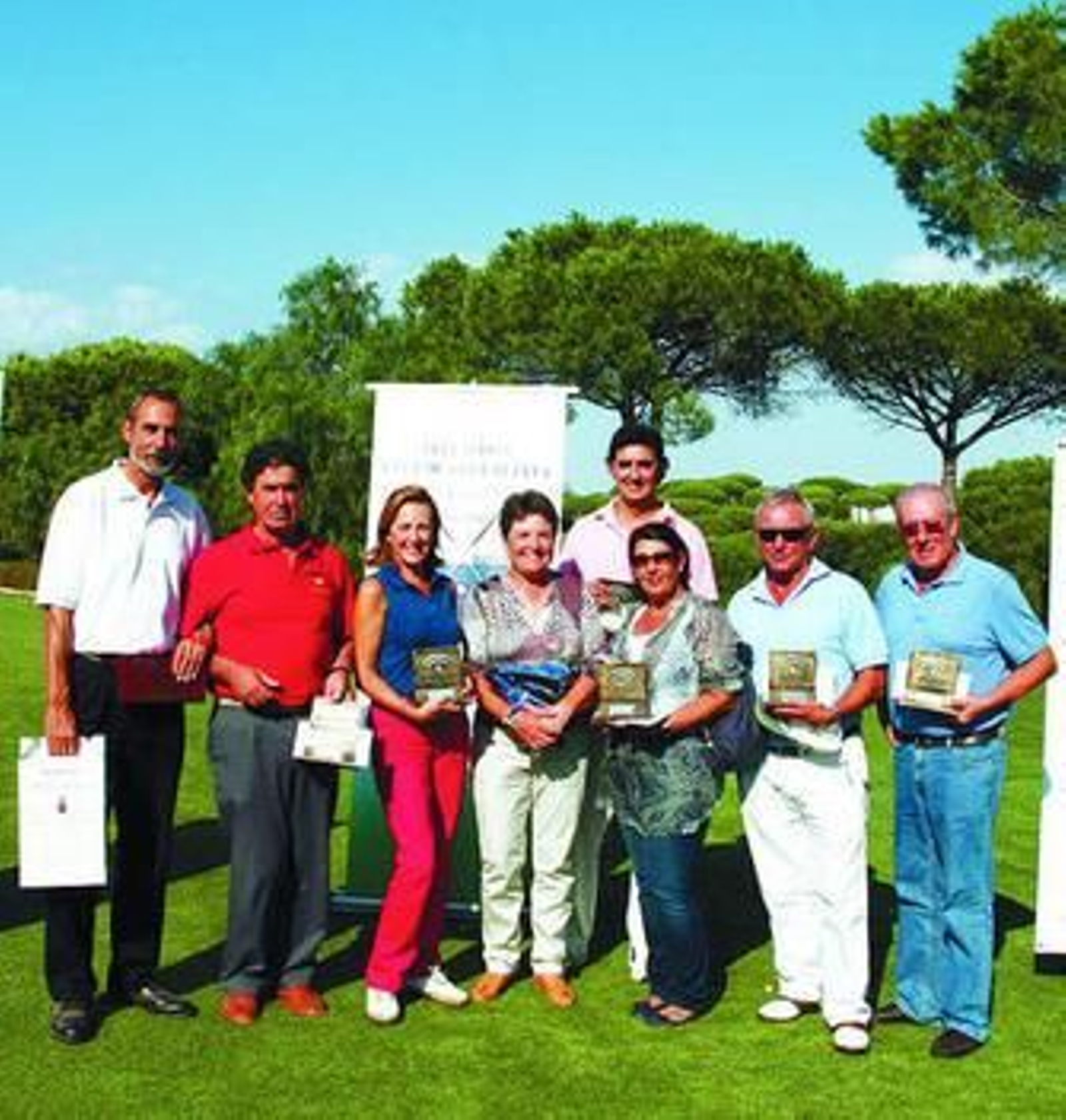 Los distintos ganadores en el campo onubense de Bellavista.