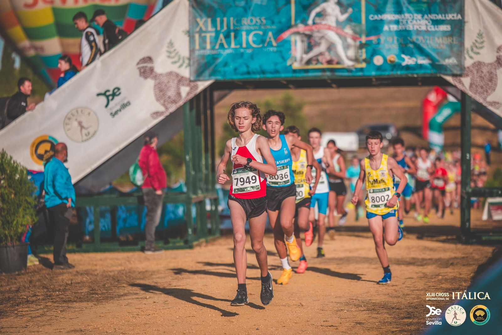 Búscate en las fotos del Cross de Itálica 2025 | 7