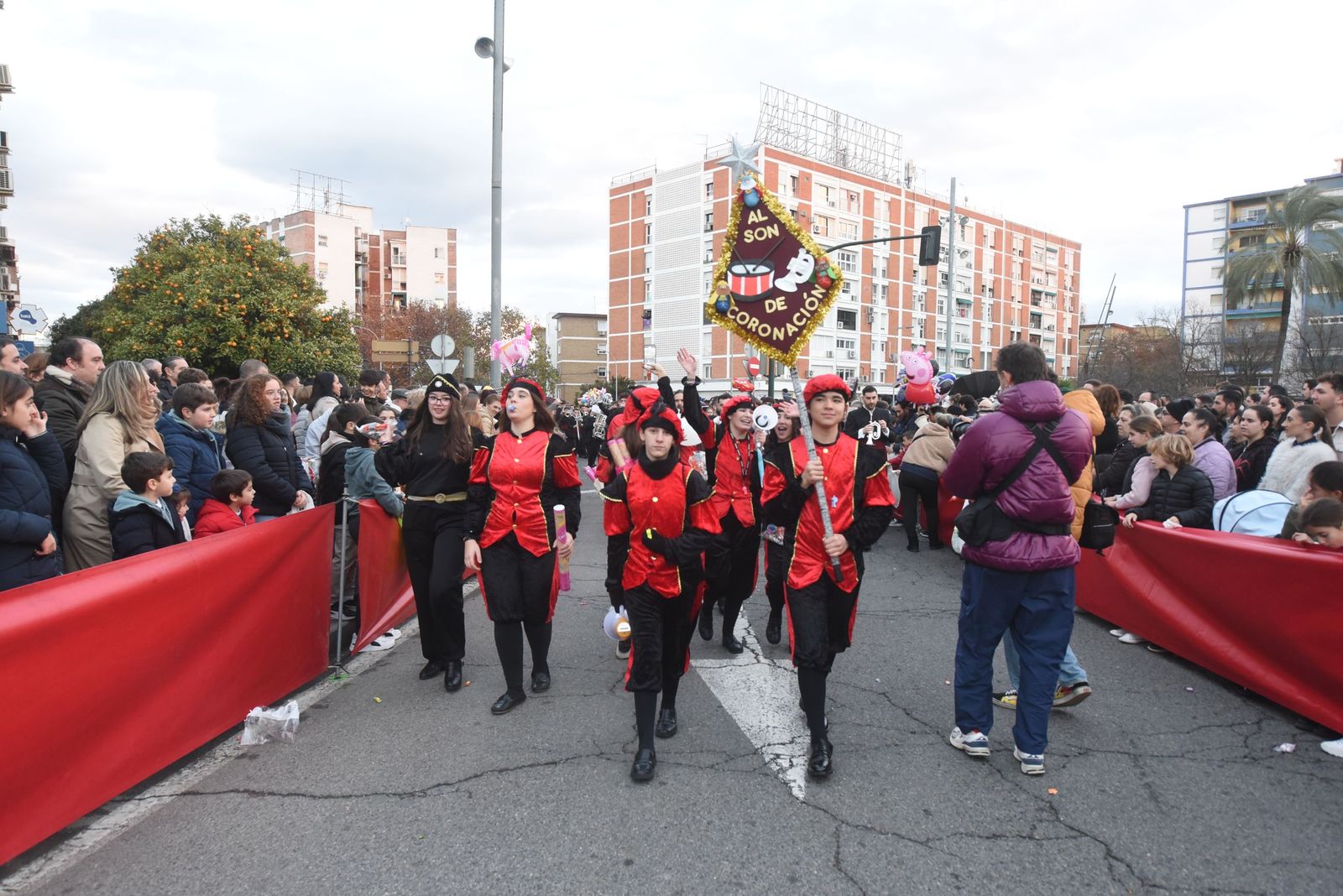 La ilusión se extiende por Córdoba en una mágica cabalgata de Reyes