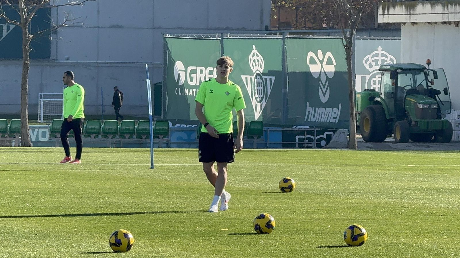 Jesús Rodríguez entrenando con el primer equipo