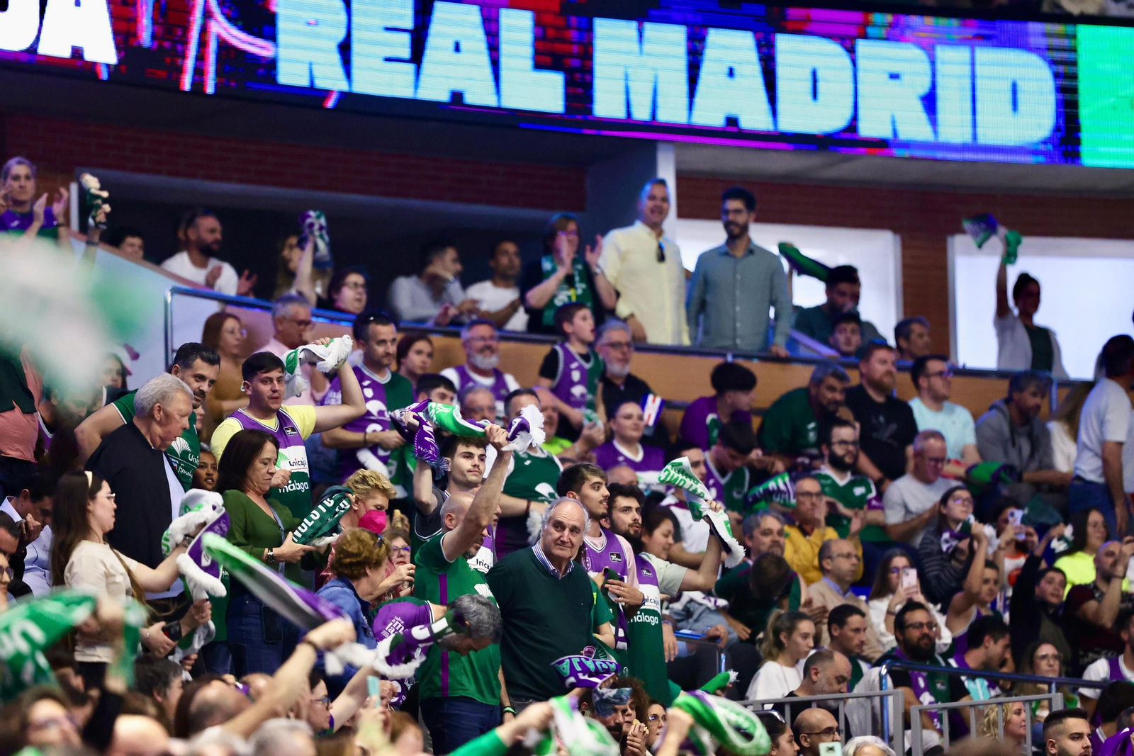 Búscate en las gradas del Carpena en el Unicaja Baloncesto - Real Madrid