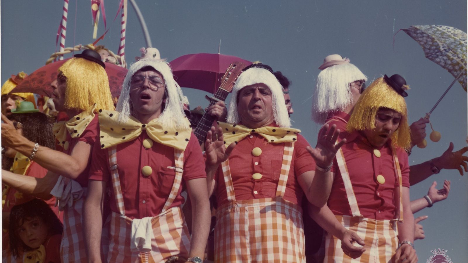 El coro 'Los bobos de la fiesta', de 1976.