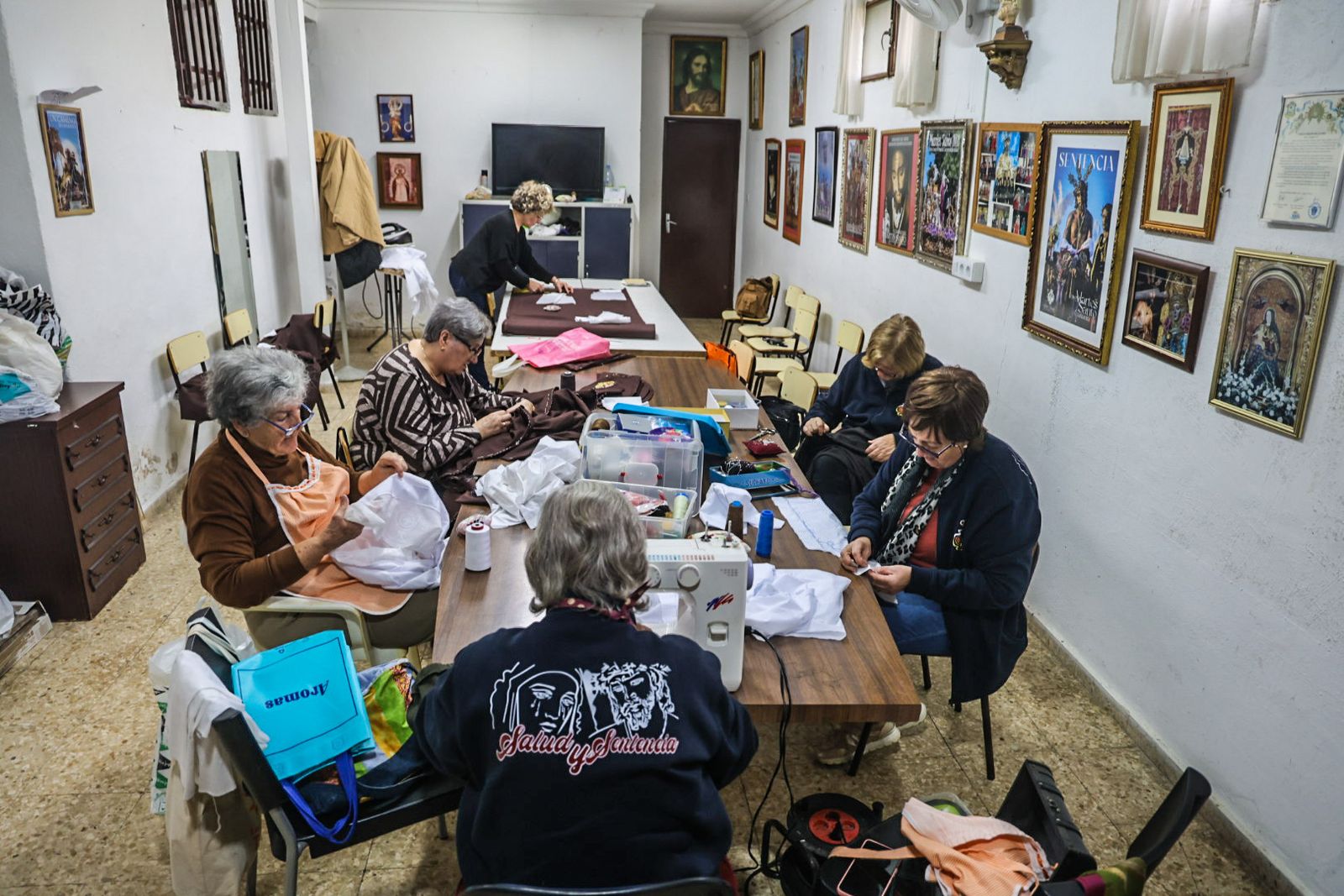 Fotografías del alma del taller de costura de la Sentencia