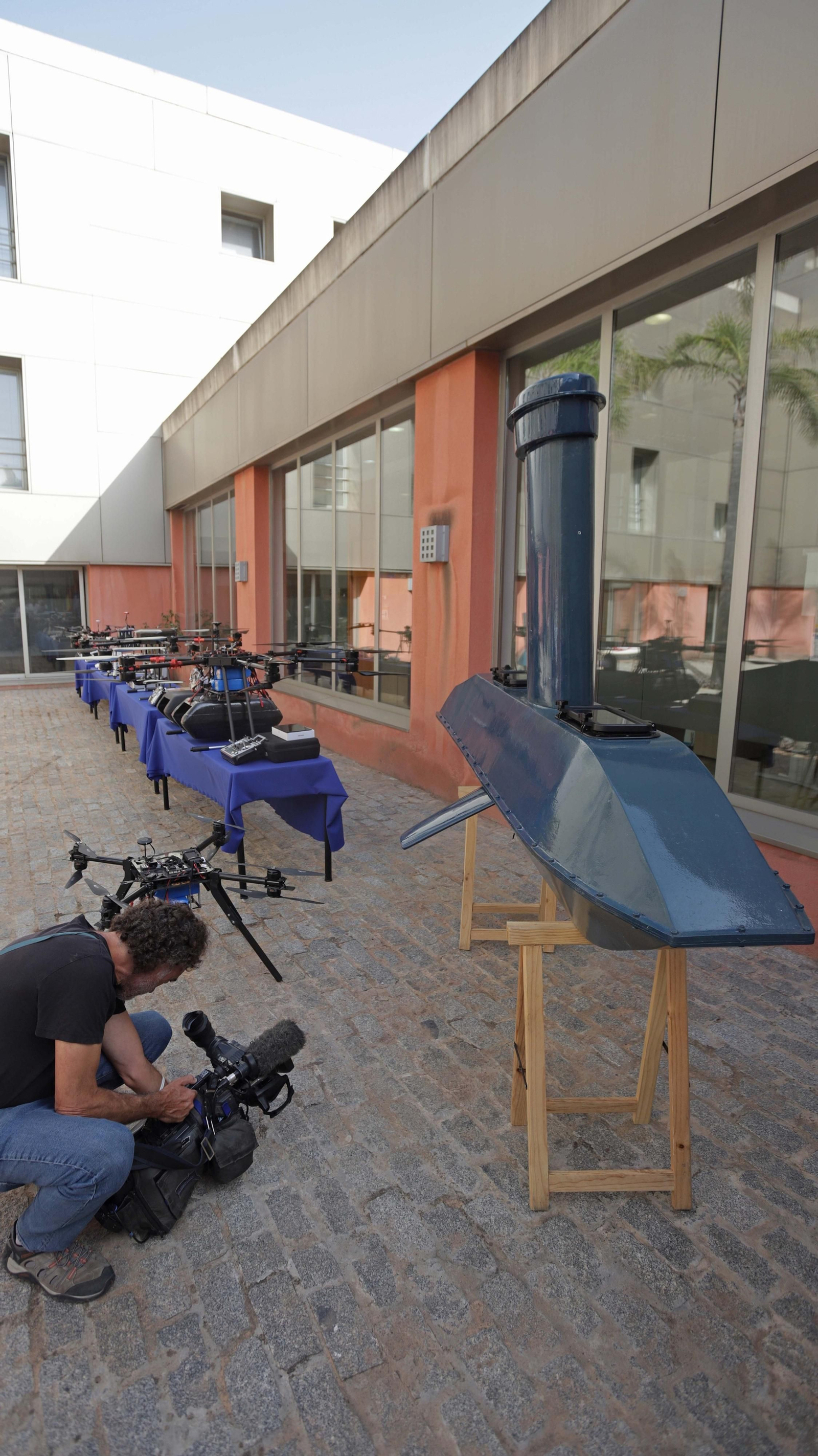 Fotos de los 'narcodrones' incautados por la Policía Nacional en Algeciras Fotos de los 'narcodrones' incautados por la Policía Nacional en Algeciras
