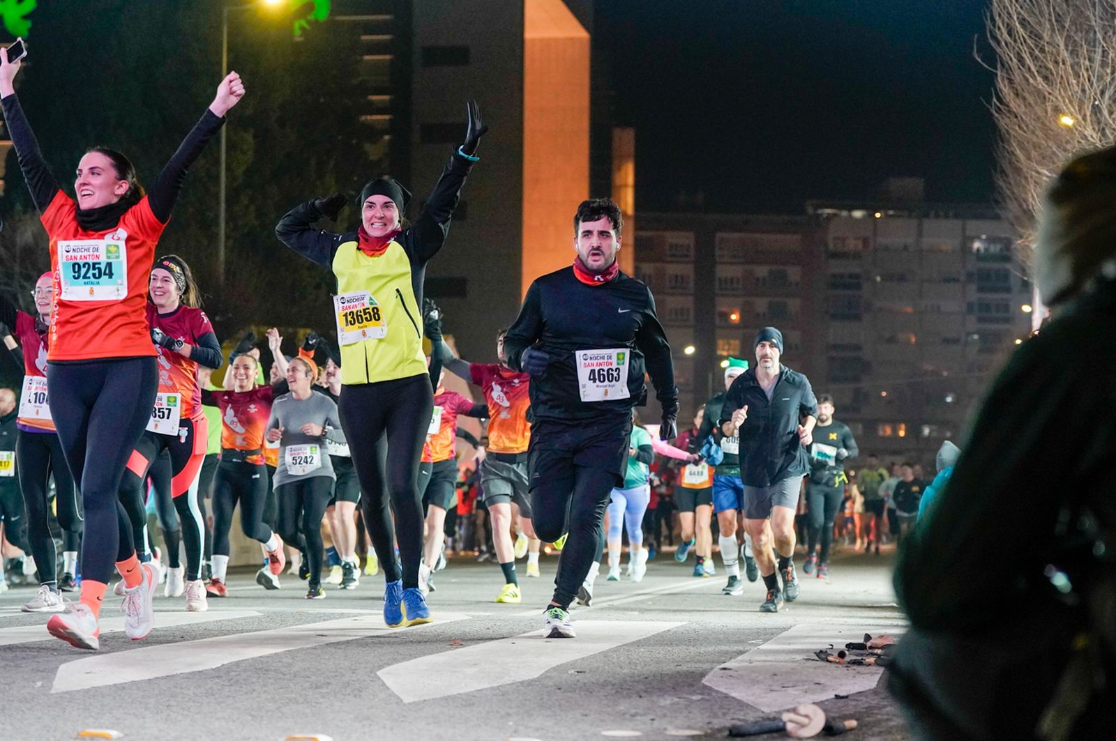 En imágenes: búscate en tu llegada a meta de la Carrera de San Antón 2026 (16)