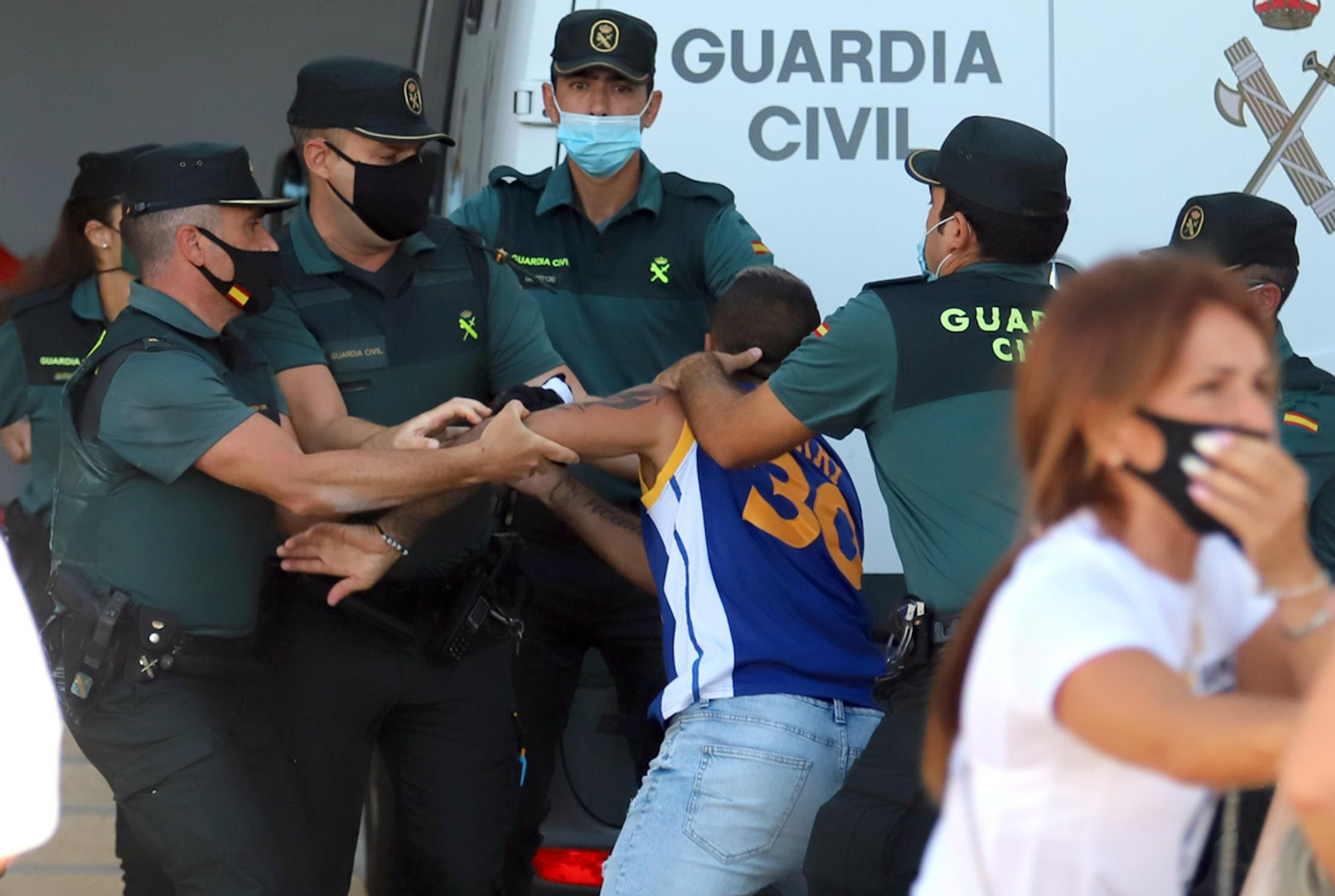 Imágenes de la llegada al juzgado de Ayamonte de uno de los principales imputados del crimen de Cartaya