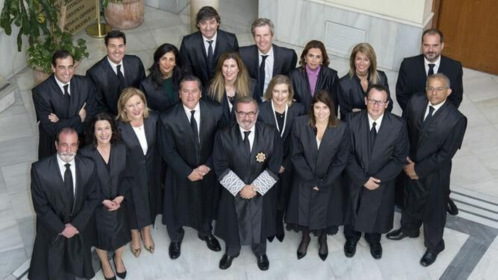 La Junta de Gobierno, en su toma de posesión