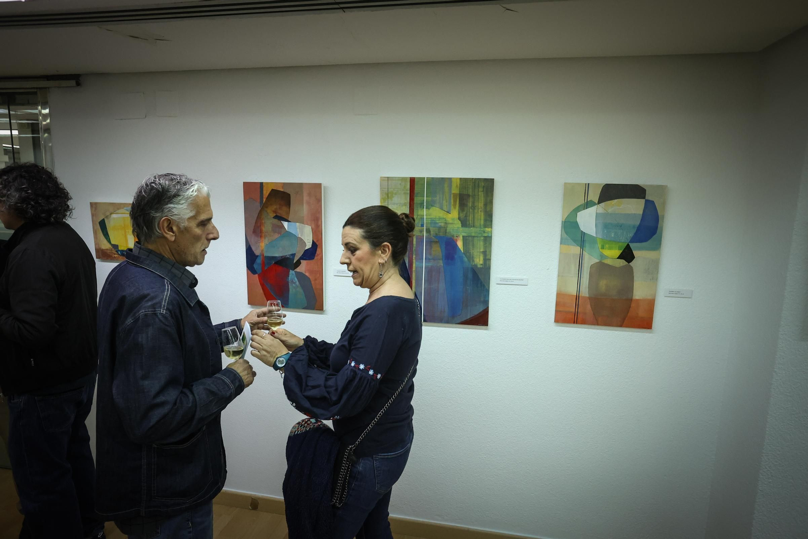 Imágenes de la inauguración de la exposición de Pepe Márquez en la sala ArteAdiario