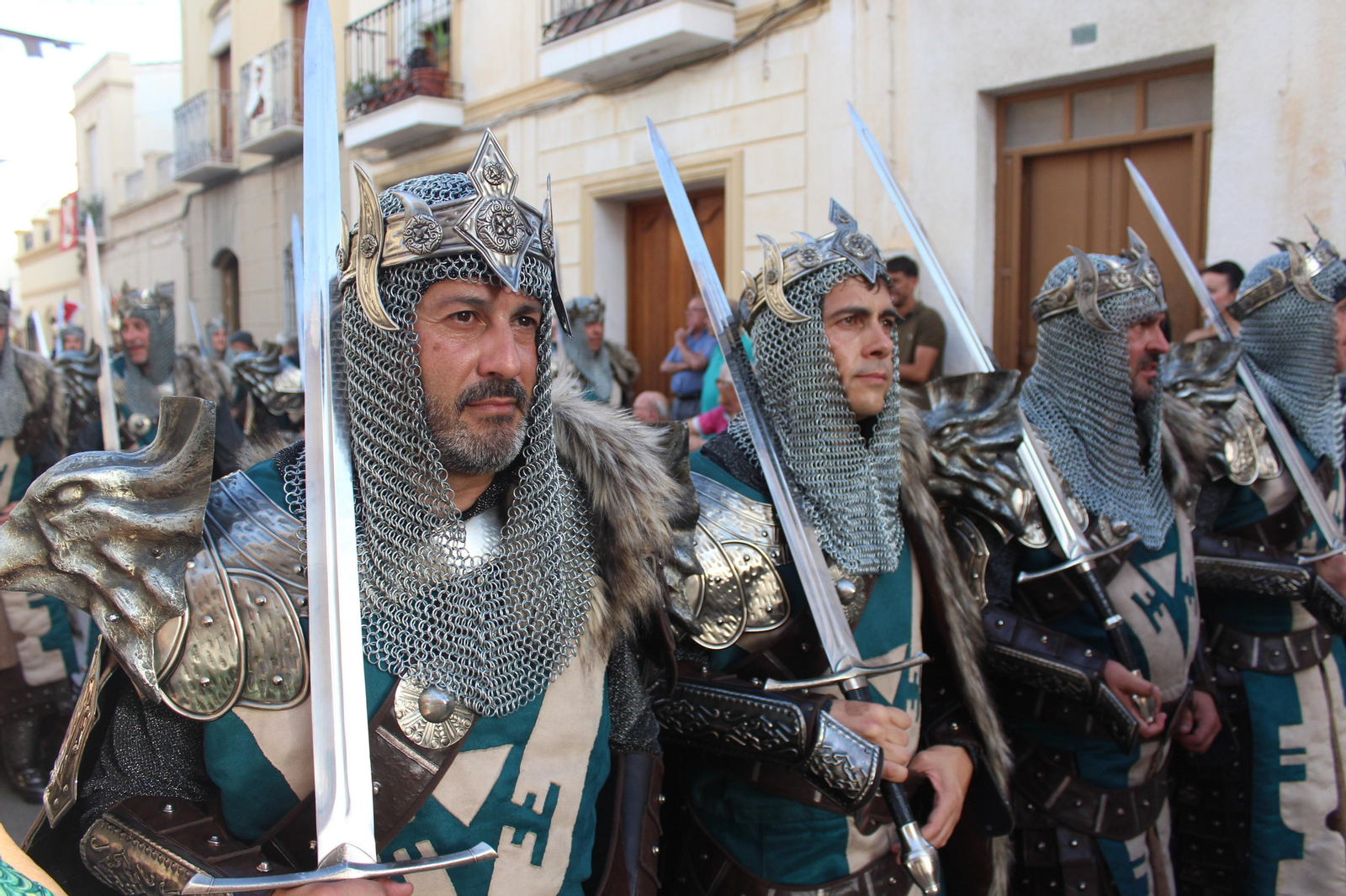 El desfile de Moros y Cristianos de Vera, en imágenes