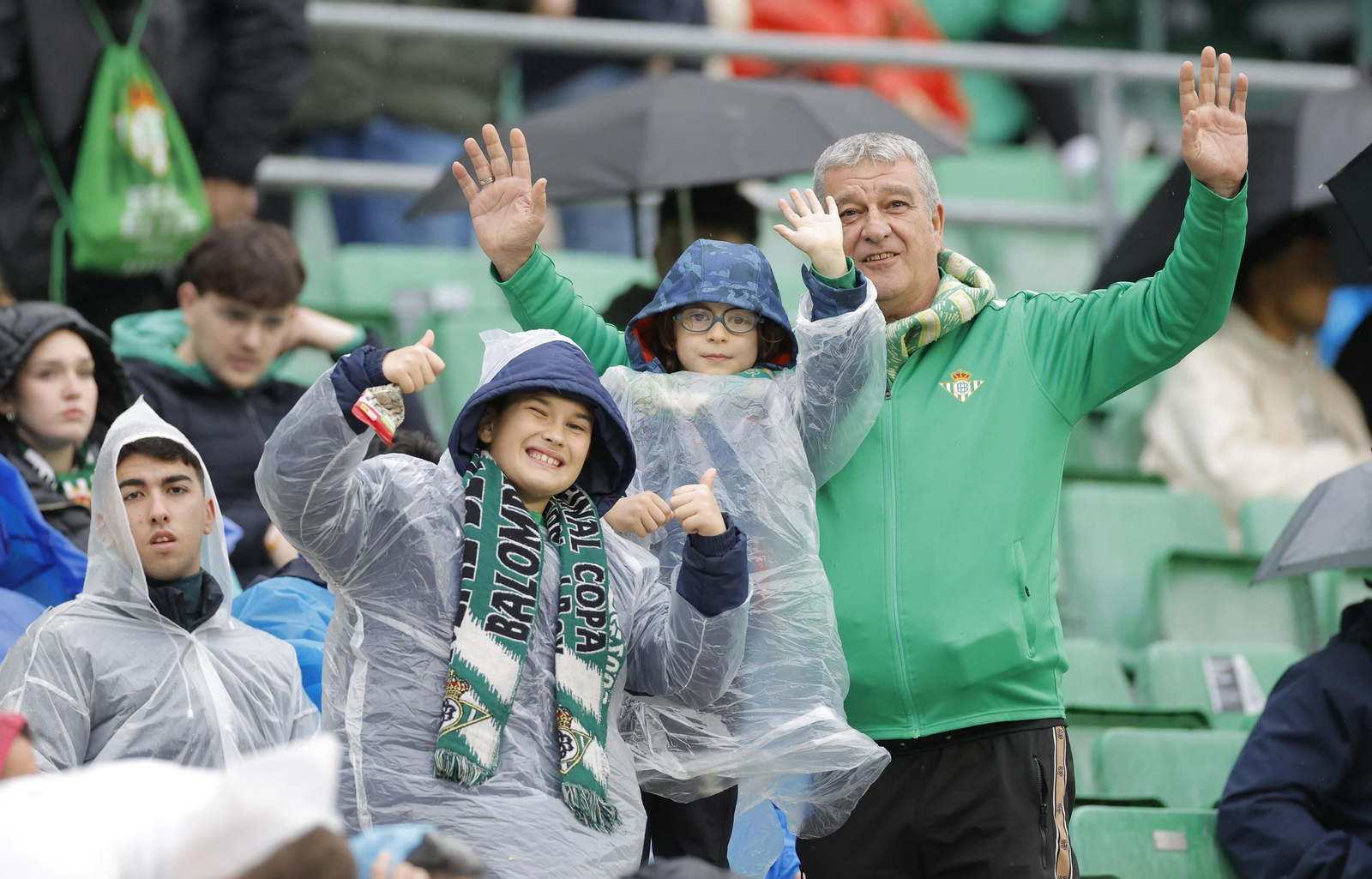 Búscate en las fotos del Betis - Las Palmas
