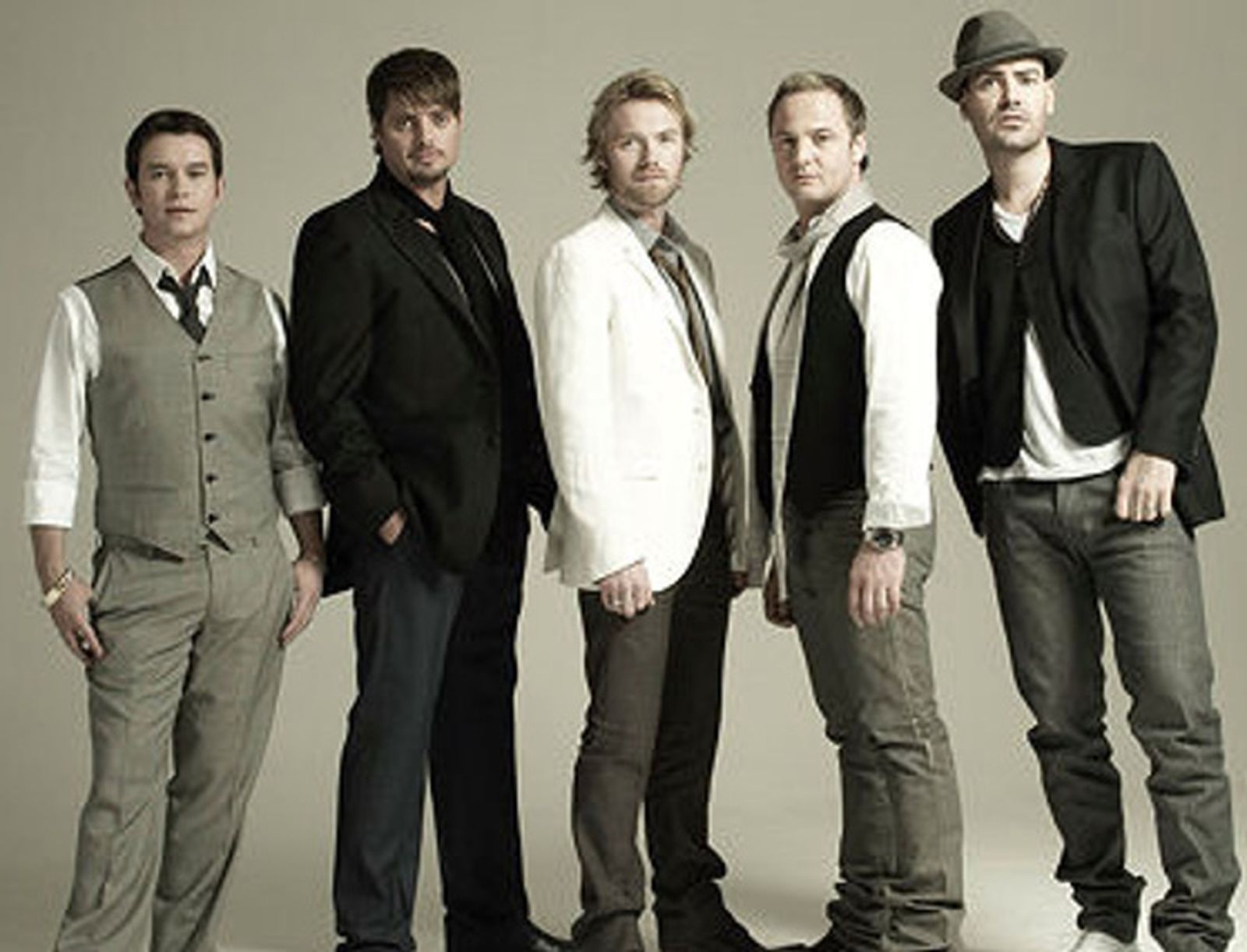 El cantante de Boyzone falleció a causa de un edema pulmonar agudo